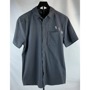 NWT‎ UA Button Down Shirt Mens Short Sleeve Moisture Wicking Stretch Anti Odor